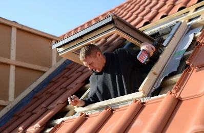 Pose de fenêtres de toit Velux à Thurins